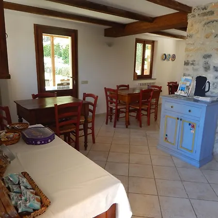 I Lecci Bed & Breakfast